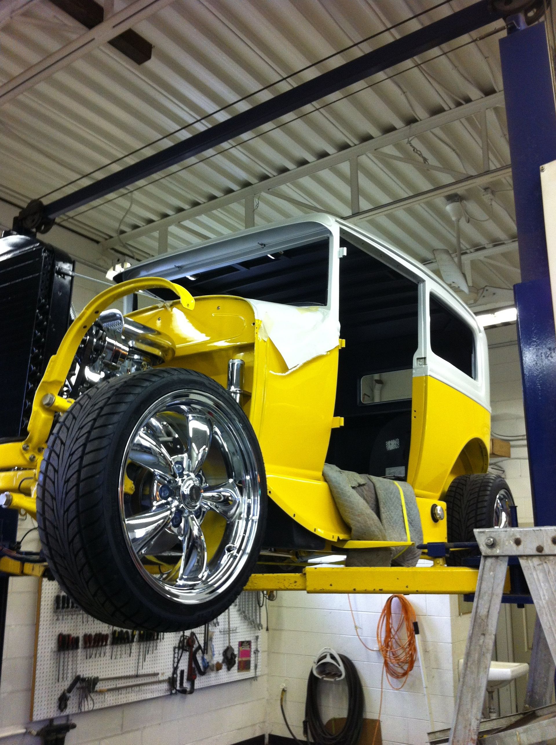 Classic Car Windshield Replacement